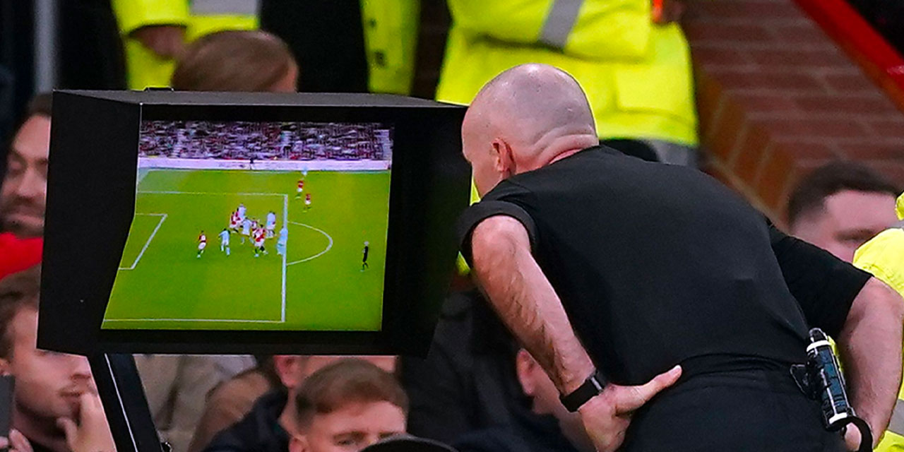 Teknik direktörler VAR incelemesi talep edebilecek: Resmen duyuruldu