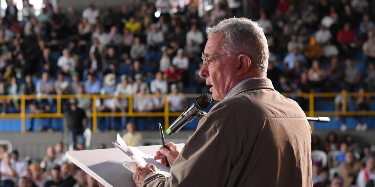 Eski cumhurbaşkanına 12 yıl hapis istemi! Rüşvetten suçlu bulundu