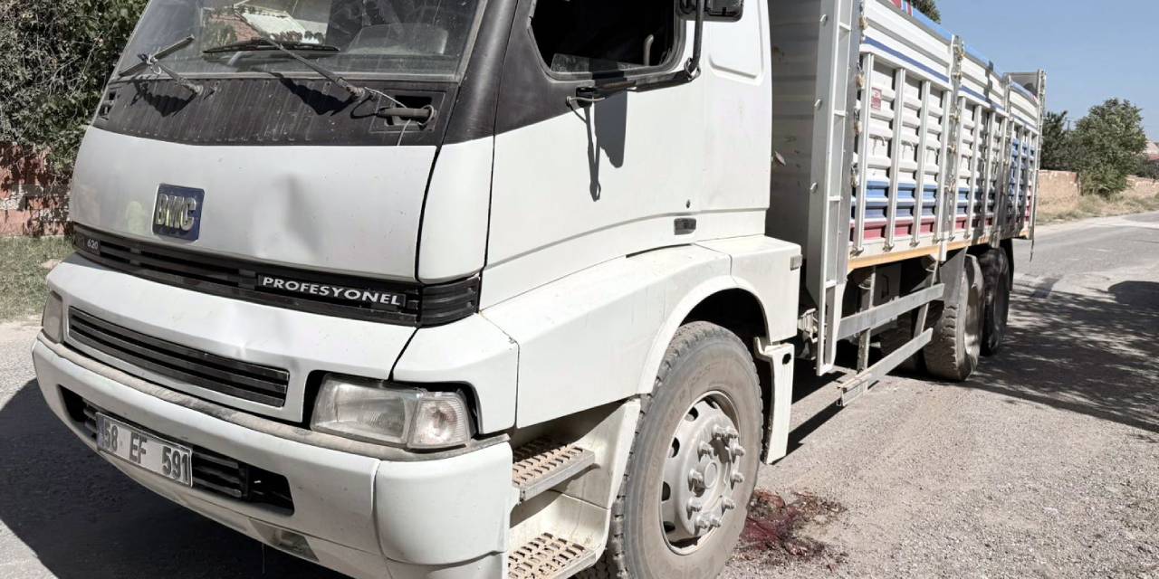 Kamyonun çarptığı 11 yaşındaki çocuk yaşamını yitirdi