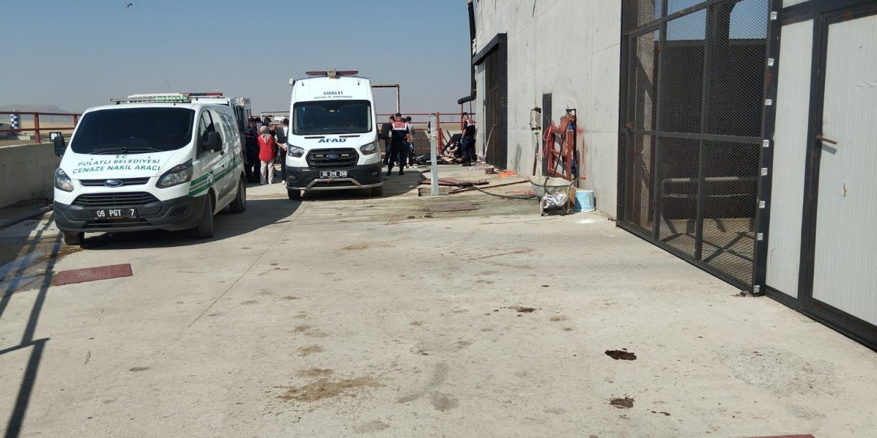 2 işçi gübre çukurunda cansız olarak bulundu