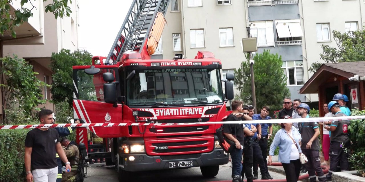 İstanbul’da 10 katlı binada yangın! 4 kişi yaralandı
