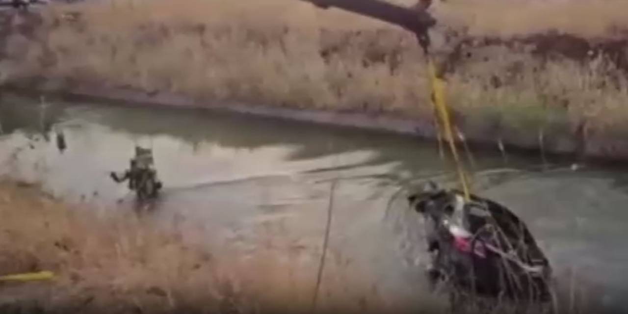 Diyarbakır'da feci kaza: Otomobil sulama kanalına uçtu