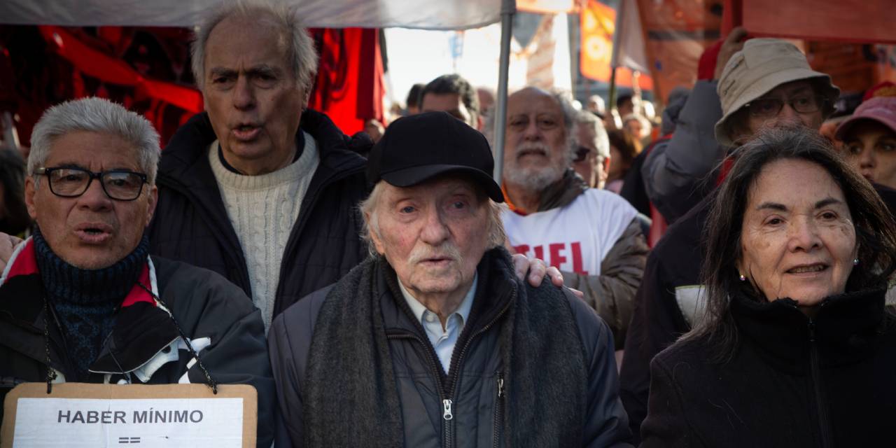 Emeklinin canına tak etti: Zam beklerken dayak yedi