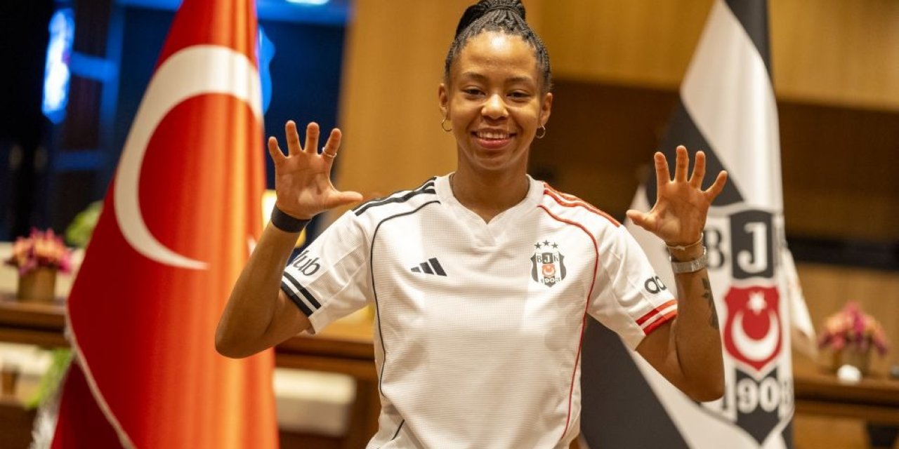 Beşiktaş Portekizli forveti resmen açıkladı: İmzayı attı formayı giydi