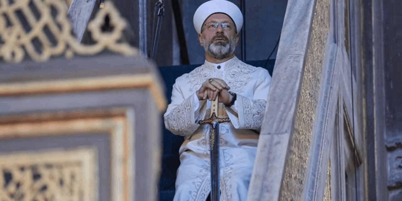 Diyanet İşleri Başkanı'ndan yangın için saatli çağrı: Hep birlikte balkonlarda amin diyelim!