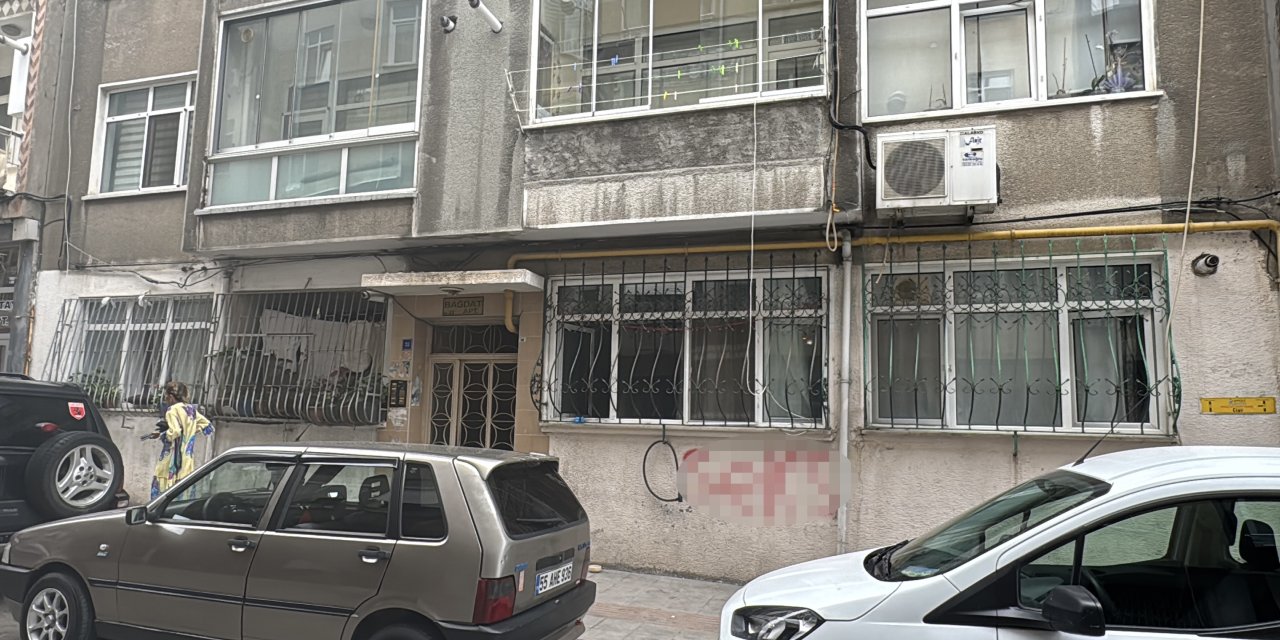 Camı açık yattı, kanlar içinde uyandı