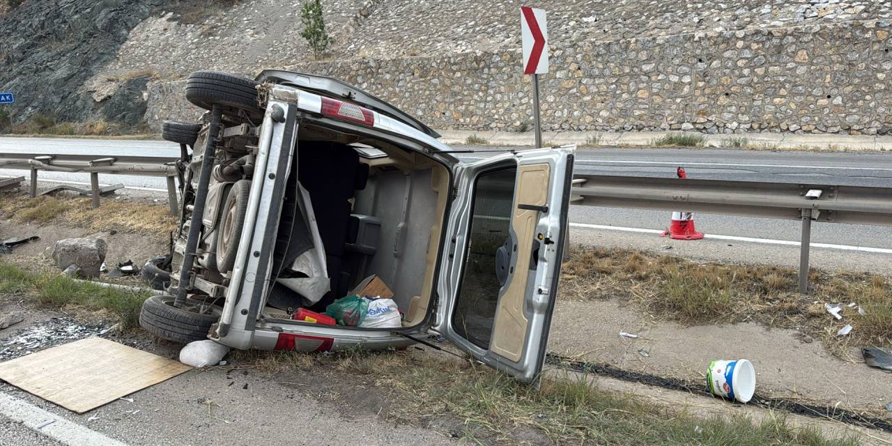 Bariyerlere çarpıp kanalda durdu: 80 yaşındaki yolcu hayatını kaybetti