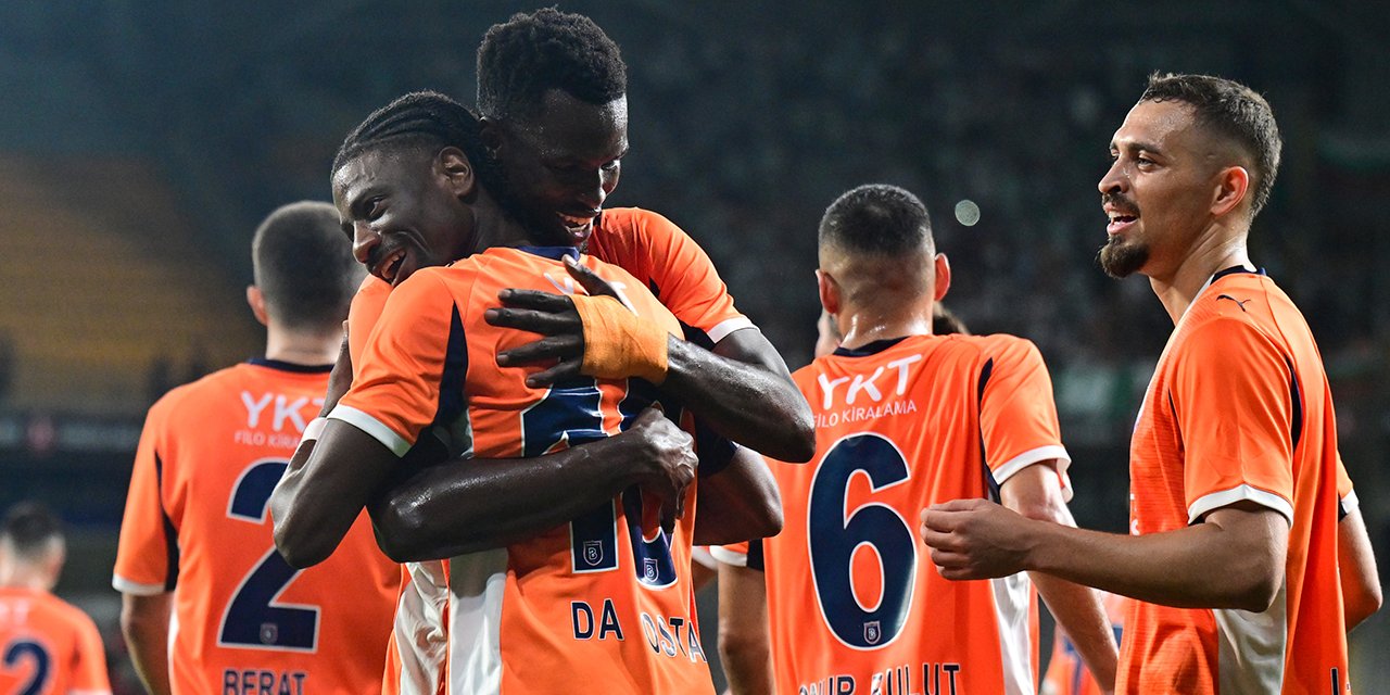 Başakşehir farklı turladı