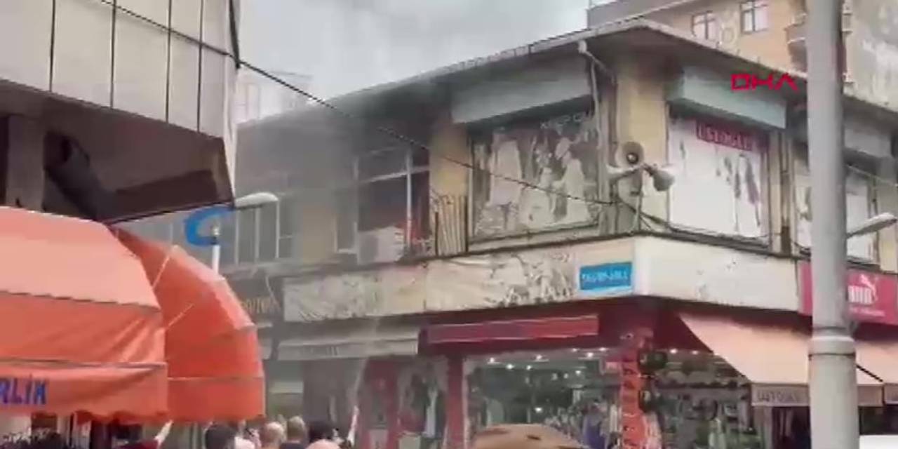 Elektrik dağıtım firmasının ofisi alev alev yandı!