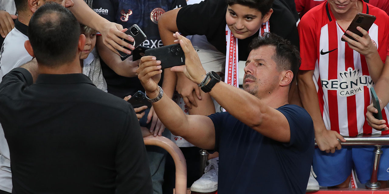 Neler yapıyorsun Emre Belözoğlu! Yok böyle maç