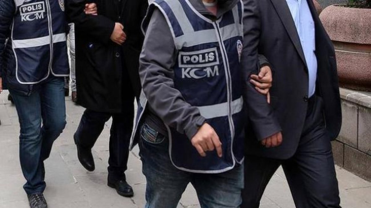 İzmir, Kocaeli, Konya... FETÖ'ye peş peşe operasyon! 97 gözaltı