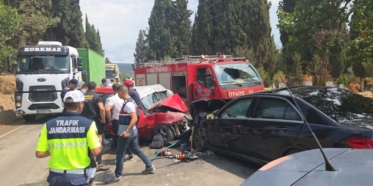 Bursa'da kaza: 1 kişi öldü 7 de yaralı var