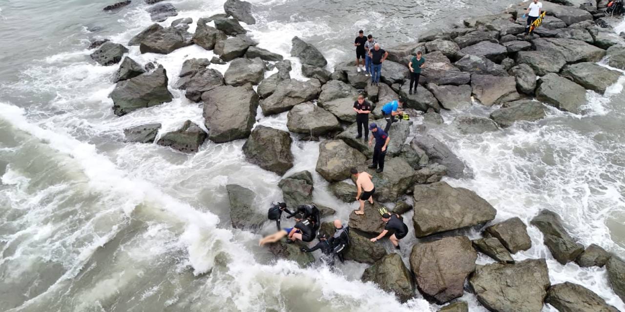 Trabzon'da denize giren kadın hayatını kaybetti