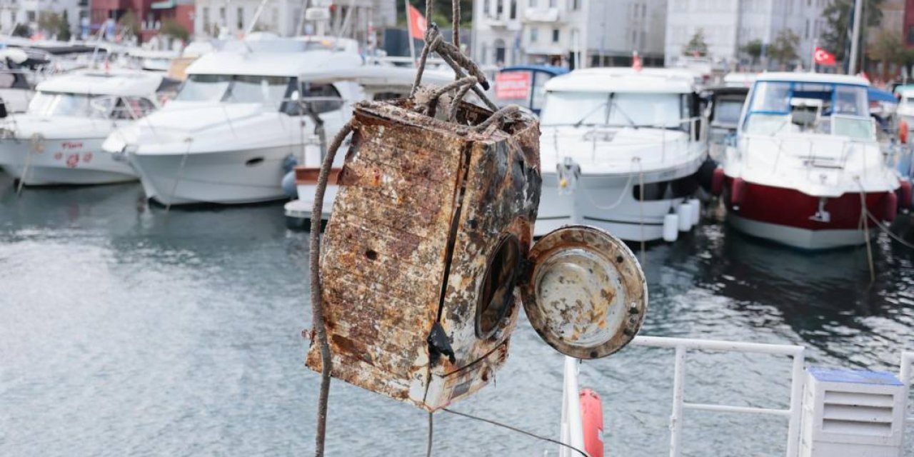 Denizden çamaşır makinesi çıktı