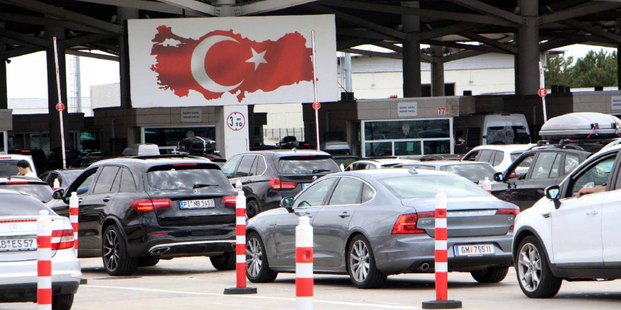 "Yurt dışındaki Türk vatandaşların yaşadıkları sorunlara odaklanıyoruz"