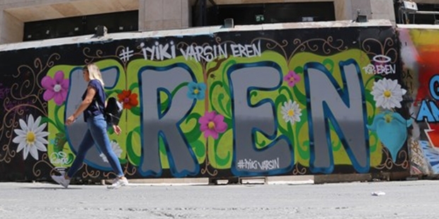 Eren Bülbül için İstiklal Caddesi'nde grafiti yapıldı