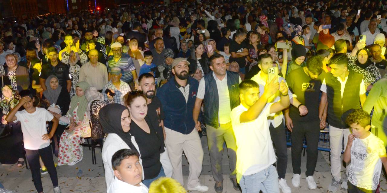 Bozayı Sarıkamış'ta sona erdi: Vatandaşlar halay çekti