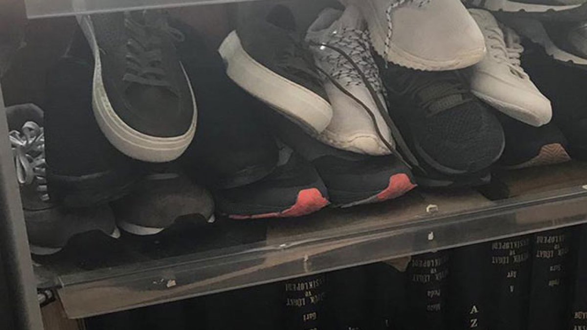 Bu da oldu! Çalınan ayakkabılarını alışveriş sitesinde buldu