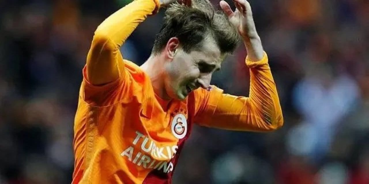 Kerem Galatasaray'da krampon fırlatmış!