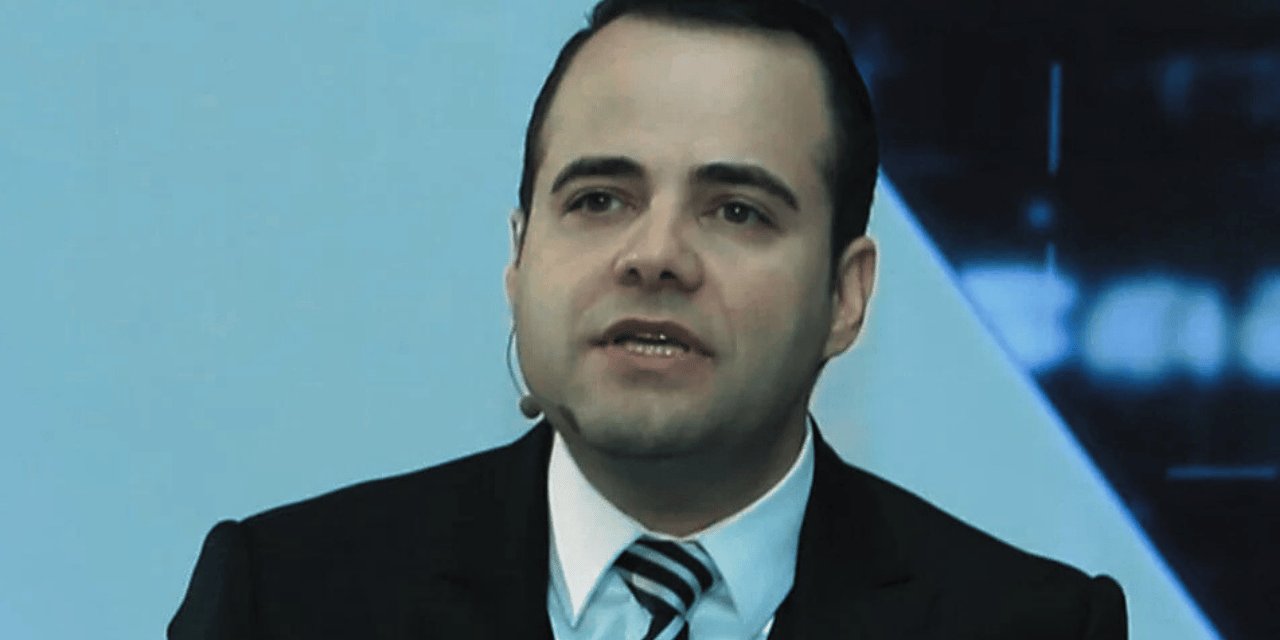 Özgür Demirtaş'tan tuhaf mesaj: Anlaşılmadığı için ölmüş