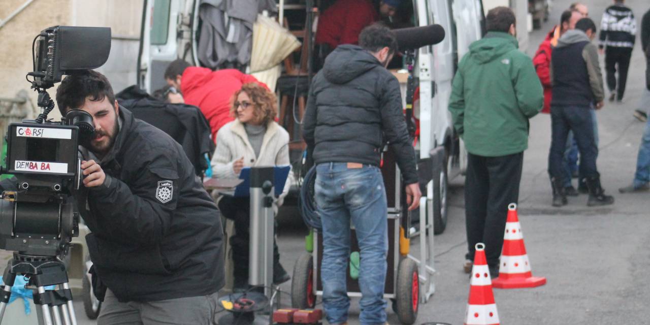 Set ziyaretinde hayatını kaybetti: Yönetmen gözyaşlarına boğuldu