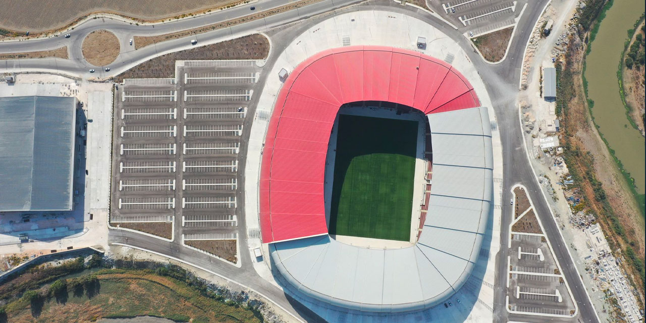 Ünlü işadamı Süper Lig'den düşen kulübe talip oldu