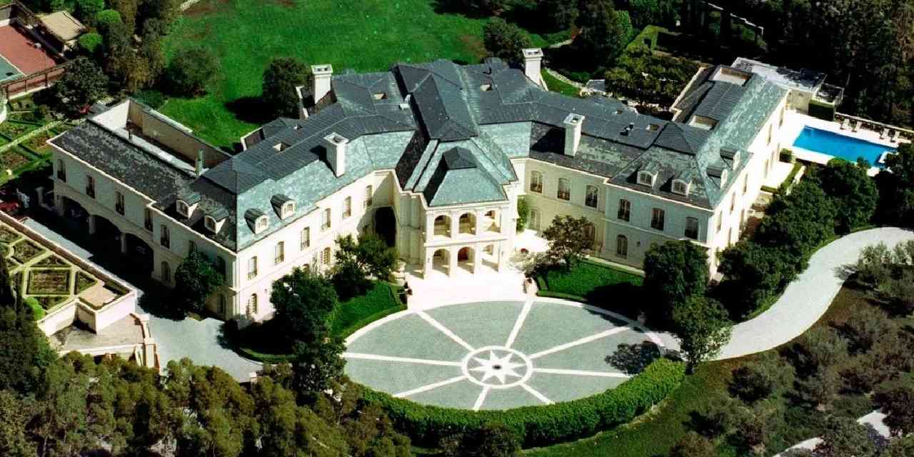 İşte bu da emekli: 100 odalı evi 110 milyon dolara aldı