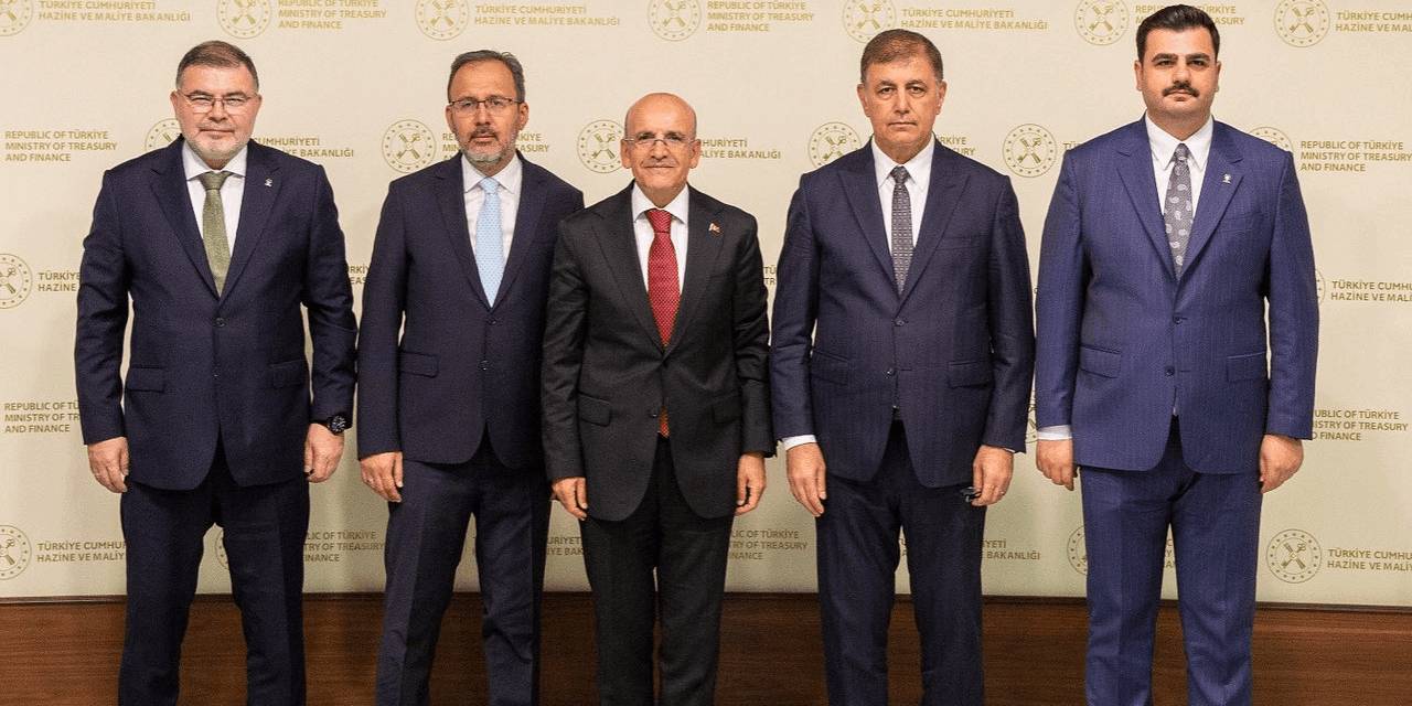 Cemil Tugay 3 AKP'li isimle Şimşek'i ziyaret etti