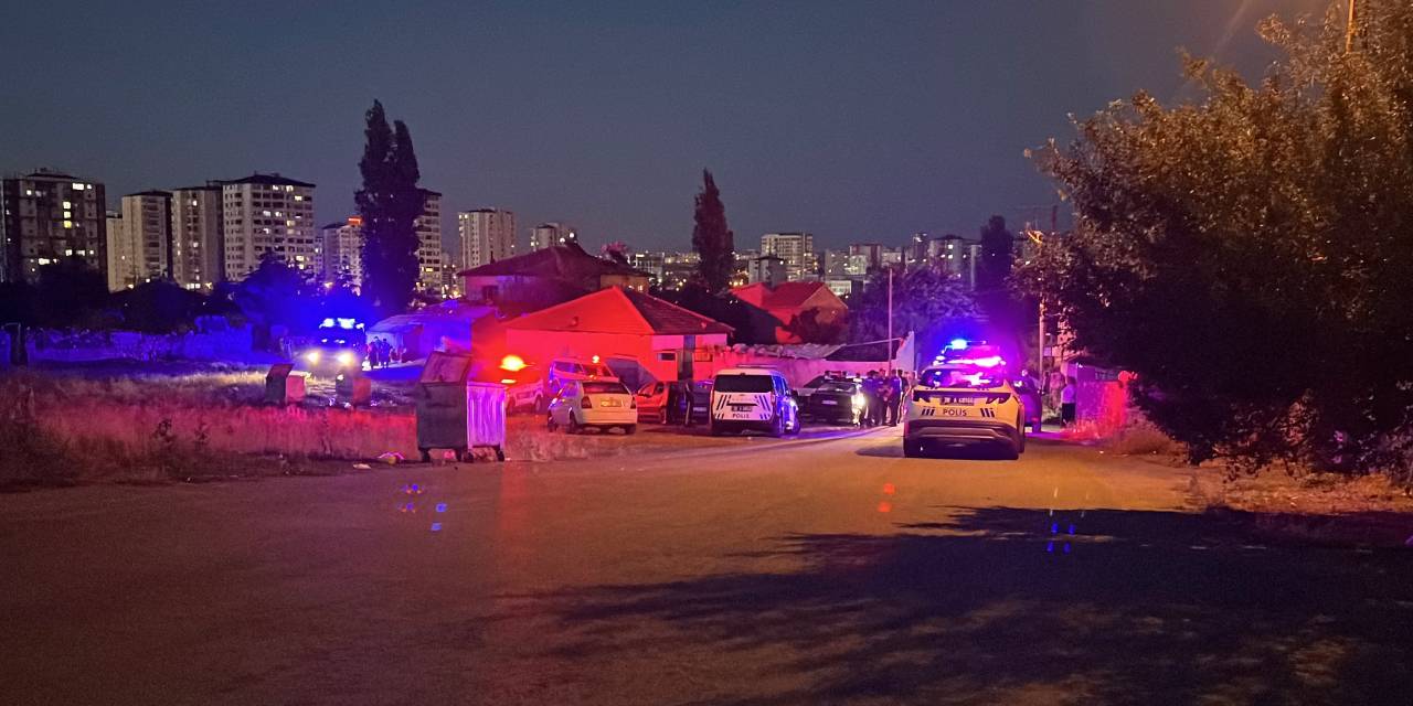 Sokak düğününde ortalık karıştı! 2 kişi bıçakla 1 kişi sopayla yaralandı