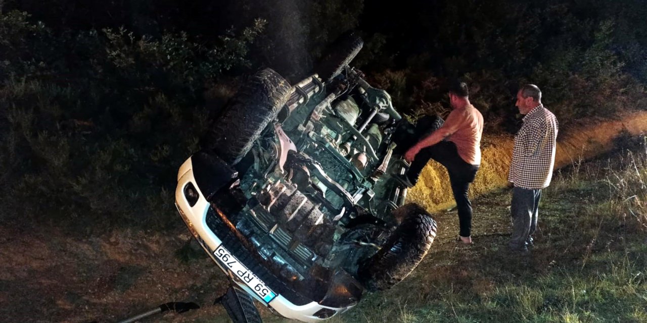 Kamyonet takla attı: 2 kişi yaralandı