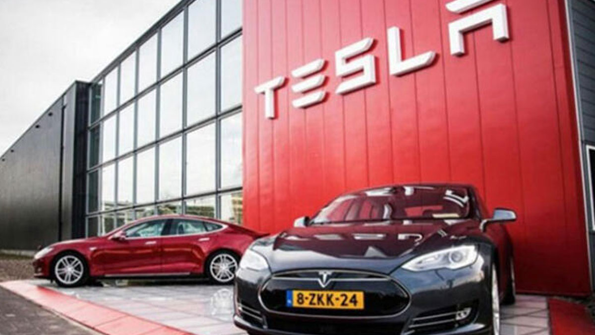 Tesla'nın üç üst düzey yöneticisi bir haftada istifa etti