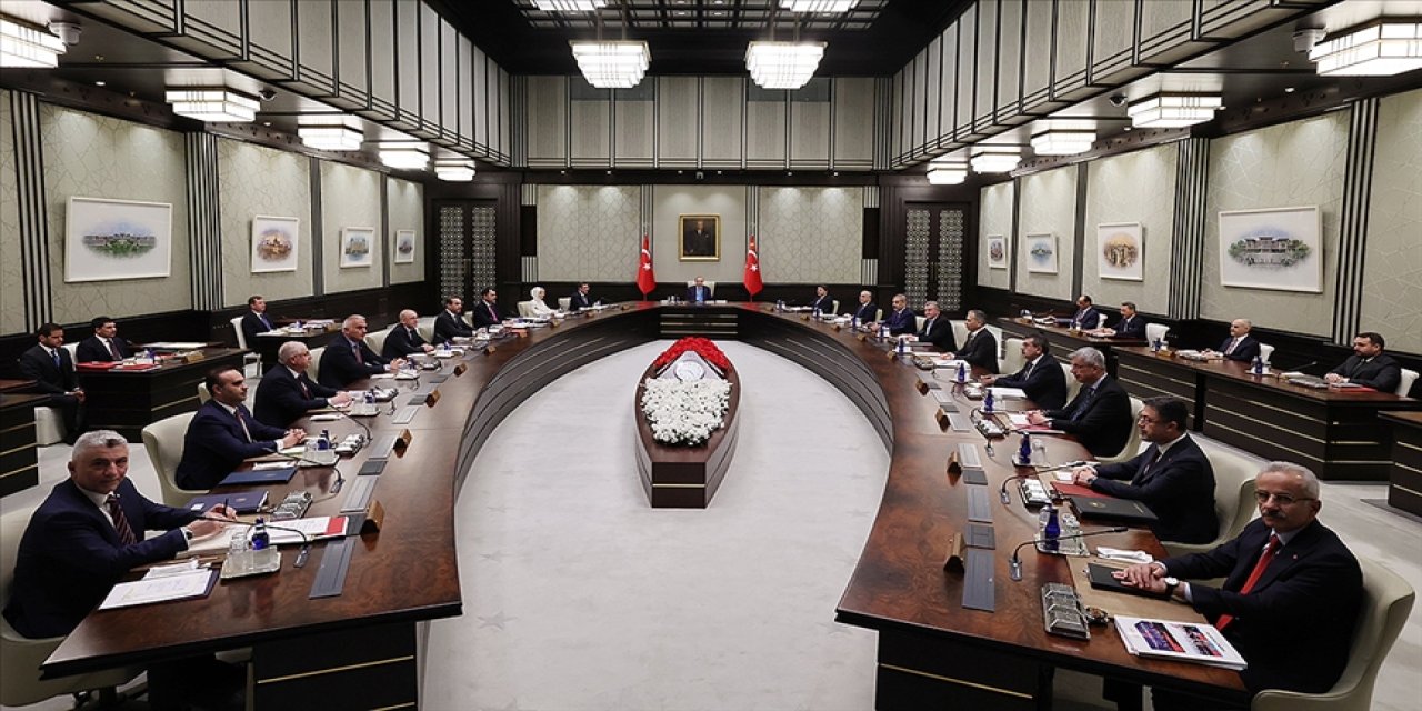 Sahte diploma krizi Kabine'yi sarsacak iddiası: Erdoğan faturayı kime kesecek