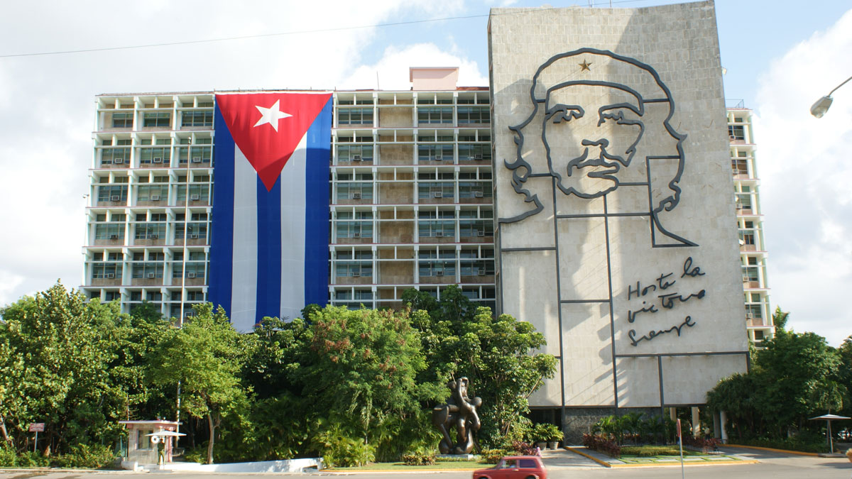 Küba'dan halkçı ekonomik tedbirler
