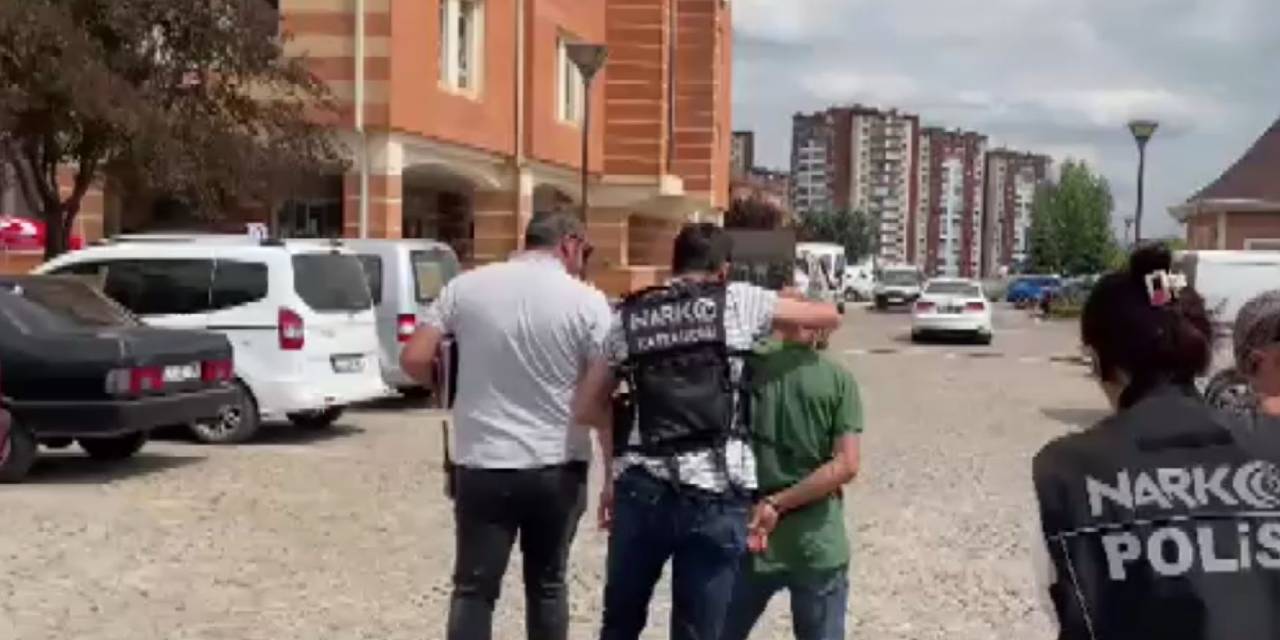 Çamurla kapatılmış plaka ele verdi: 2 kişi tutuklandı