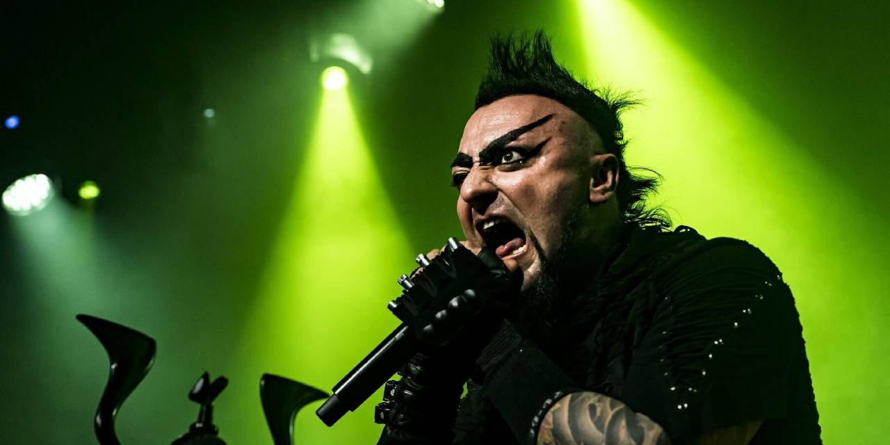 En büyüğü Hayko Cepkin'in memleketinde yapıldı: Akın ettiler