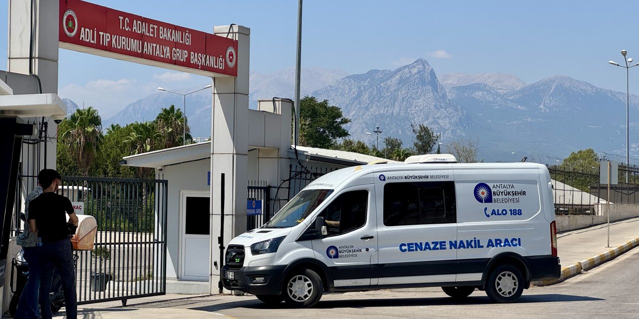 Antalya'da cinayet: Emir Batuhan Çelik öldü
