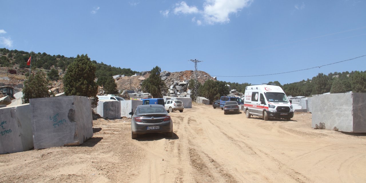 Beyşehir'de üzerine mermer düşen mühendis Selman İlkel öldü