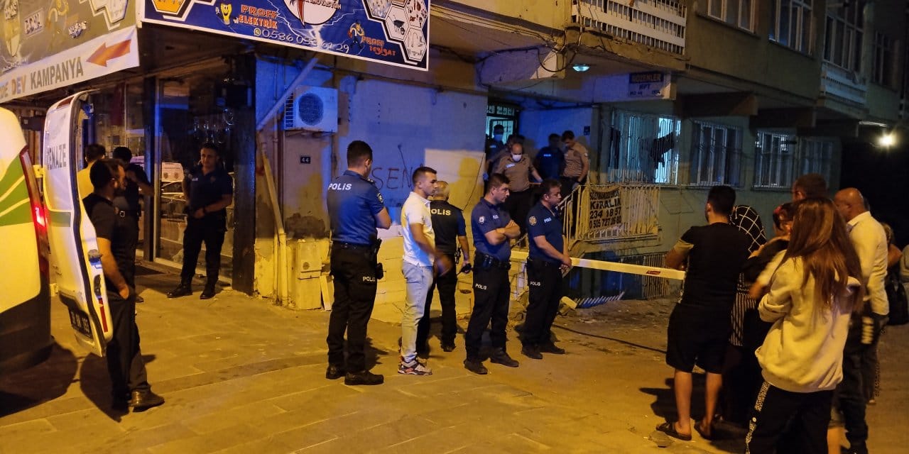 Eşini öldürüp intihar etti: Geride 10 yaşında çocuk kaldı