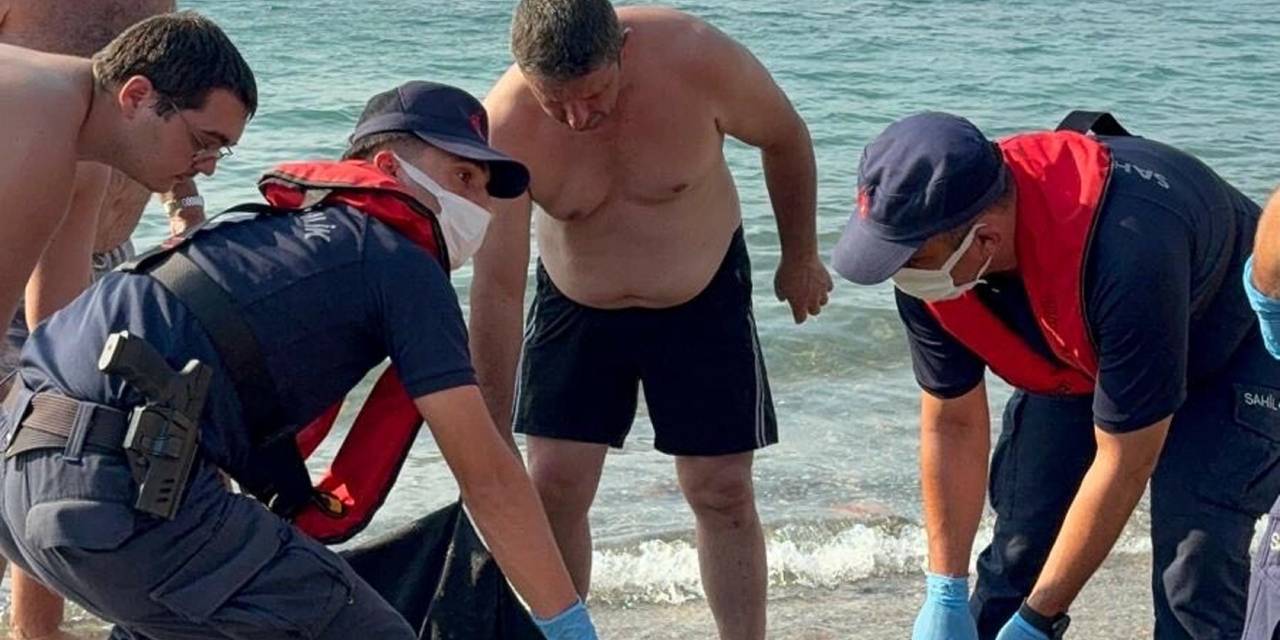 Tekne pervanesi çarptı: Yardımına sahil güvenlik koştu