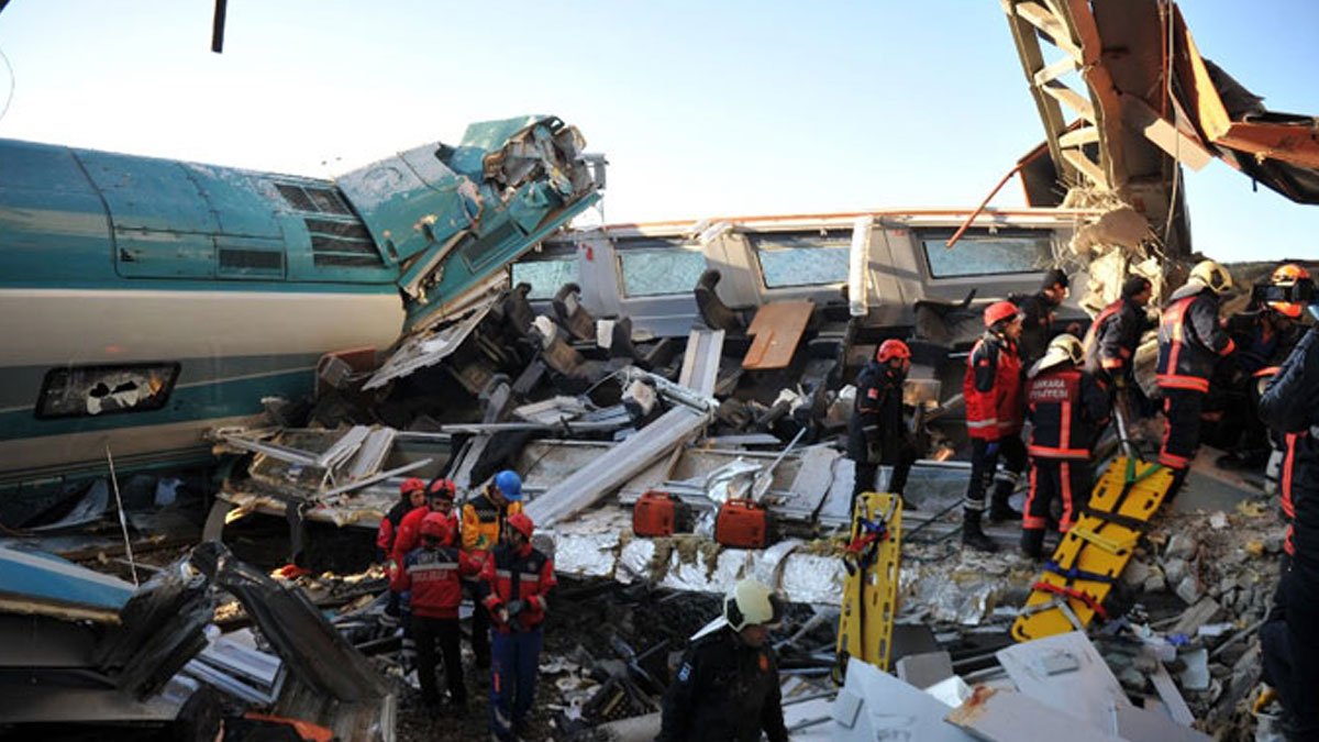 9 kişinin yaşamını yitirdiği YHT kazasının bilirkişi raporu: Hat, eksiklere rağmen açıldı
