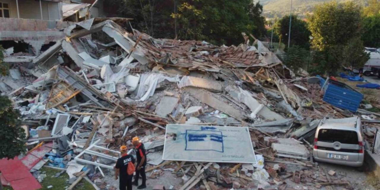 Sındırgı beşik gibi sallanıyor