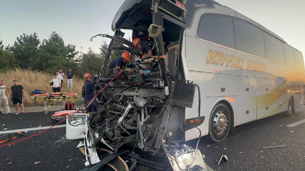 Bolu’da yolcu otobüsü kazası! 1 ölü 10 yaralı