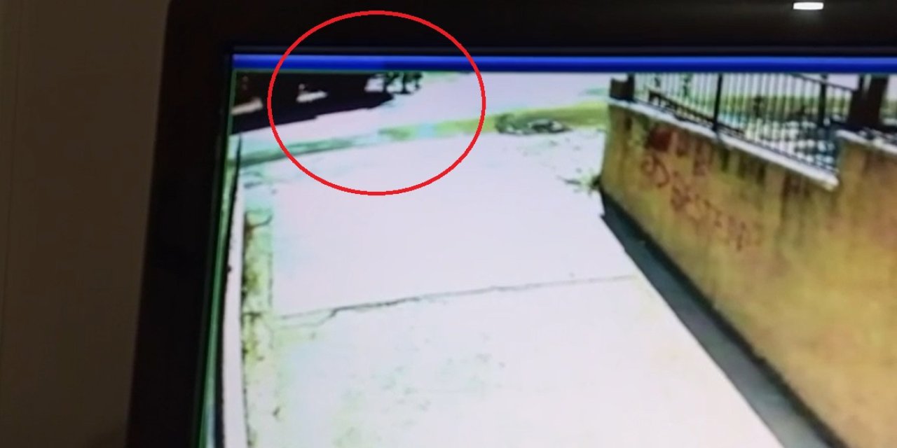 Hafriyat kamyonunun altında kalarak can verdiler! Kaza güvenlik kameralarına yansıdı