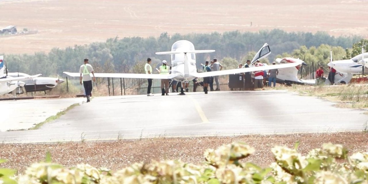 Havada panik anları! Pilot: Büyükçekmece Gölü'ne iniş yapacağım