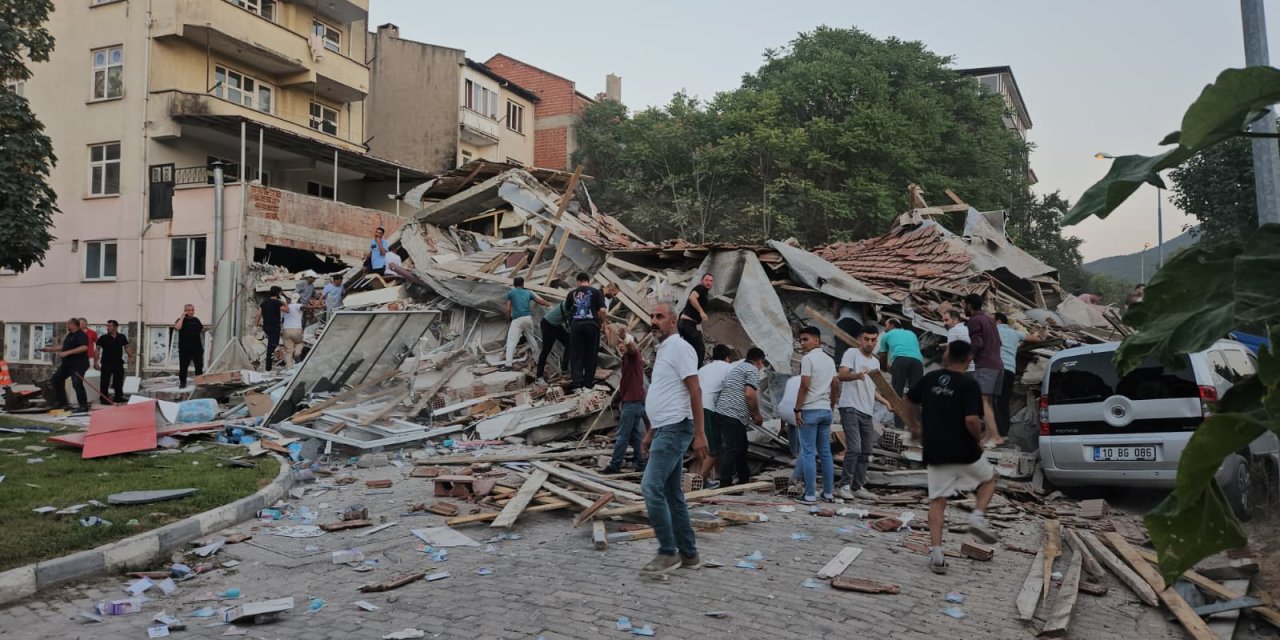 Sındırgı'da 2 günde 879 deprem meydana geldi
