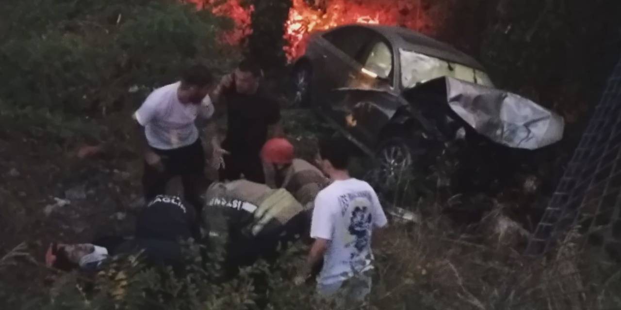 Maslak'ta feci kaza! Makas atan sürücü ormana uçtu