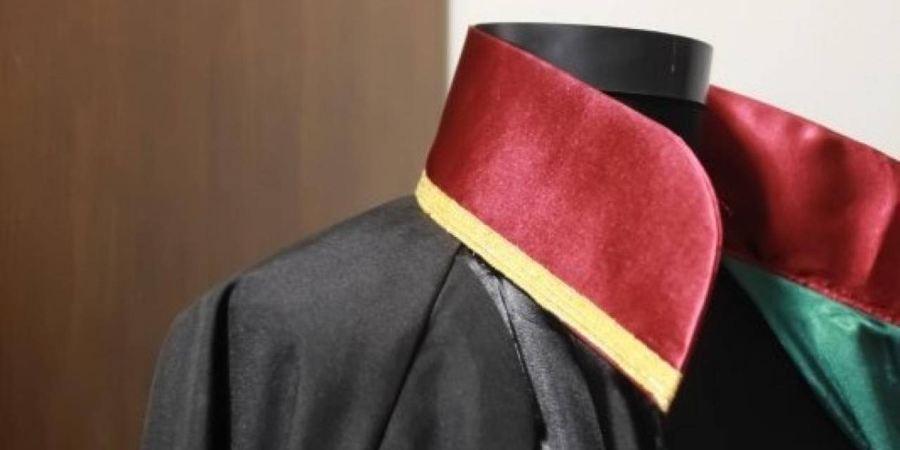 Avukat avukatı ofisinde dövdü: Çıkınca bir de müvekkilleri dövdü