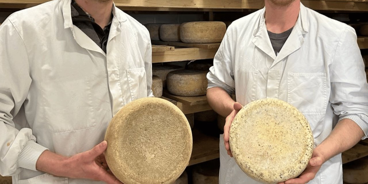 İki kişi öldü operasyon başlatıldı: Ünlü peynir markası toplatılıyor