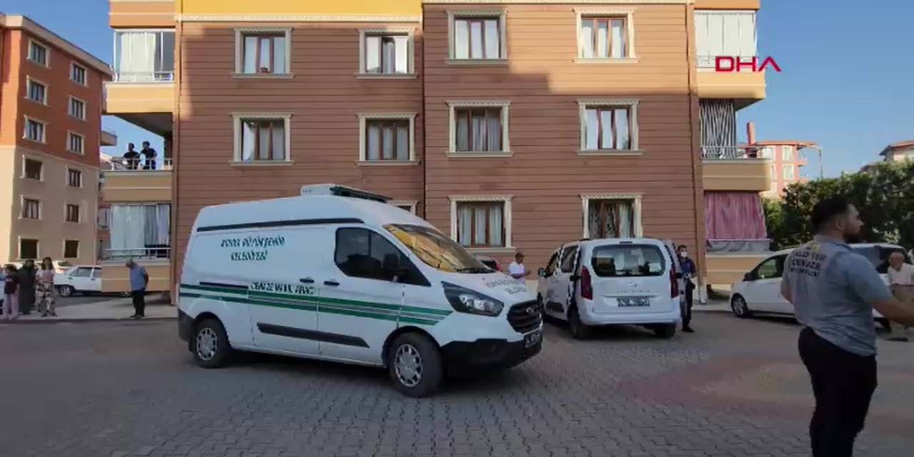 Yürek sızlatan olay! Yatalak olduğu için, ölen eşiyle bir hafta aynı evde kaldı