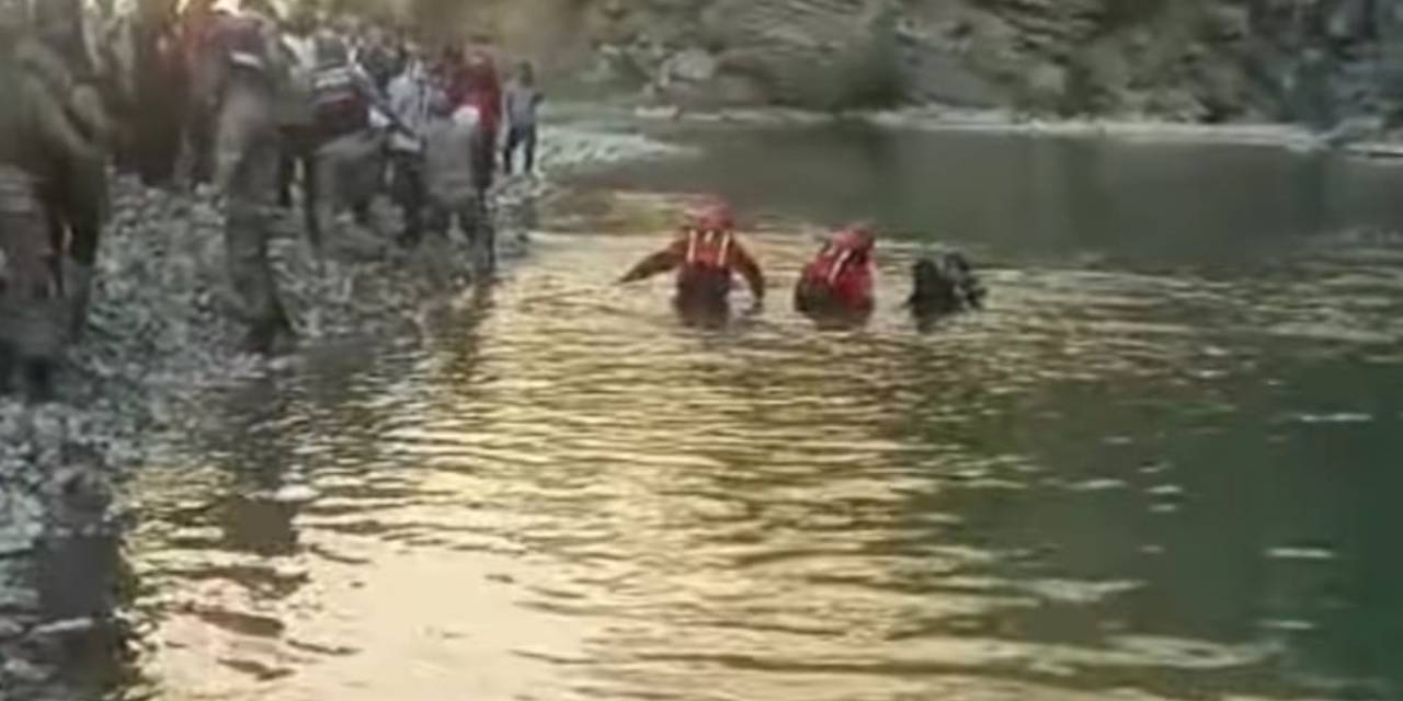 Serinlemek için girdiği derede balçığa saplandı: 2,5 metre derinlikte ölü bulundu